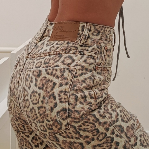 •One Teaspoon• Freebirds in Leopard Print Denim - Picture 4 of 5